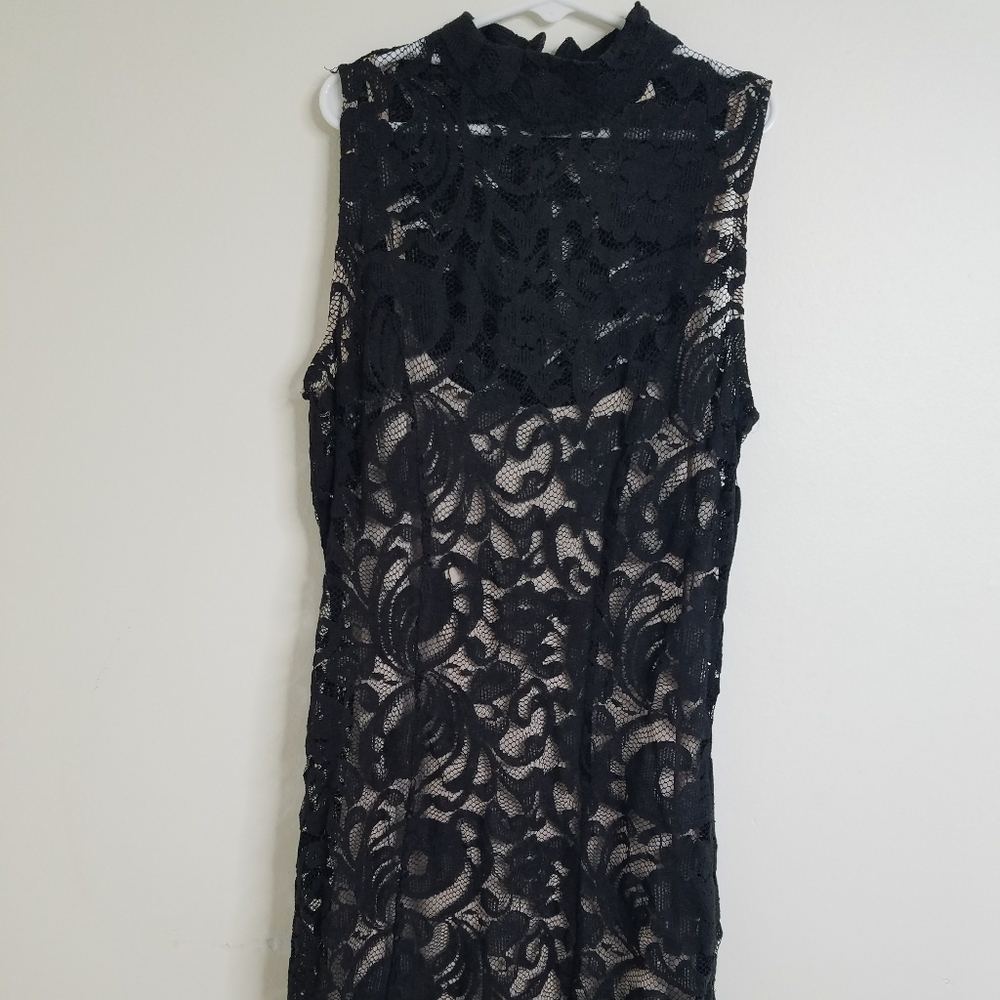 Nwot Sleeveless lace dress sz~ S